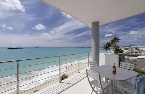 Simpson Bay Condo | LUXURIOUS BEACH FRONT UNIT - SPECTACULAR OCEAN VIEWS.