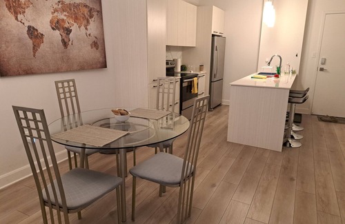 Laval Condo | Luxurious Condo w/Gym, Pool, Rooftop Terrasses