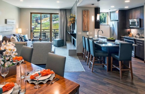 Breckenridge Cabin | Luxurious Cozy Lodge in BEAUTIFUL Breckenridge with SKI IN/SKI OUT Access!