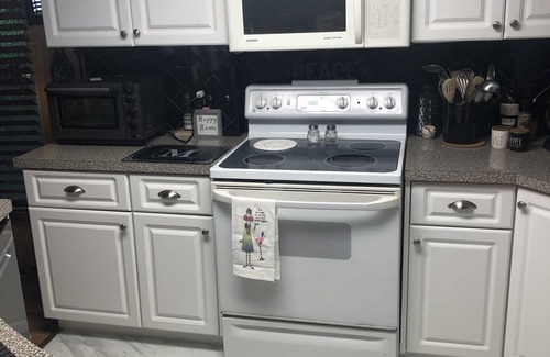 Fort Myers Boat Rental | Luxurious floating condo ! very private with great river views