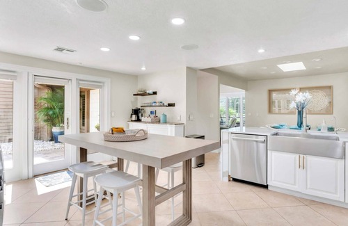 Fairway Village House | Luxurious Golf View Home w/Screened Lanai, Chef’s Kitchen | Office | Pool Access in Saddlebrook!