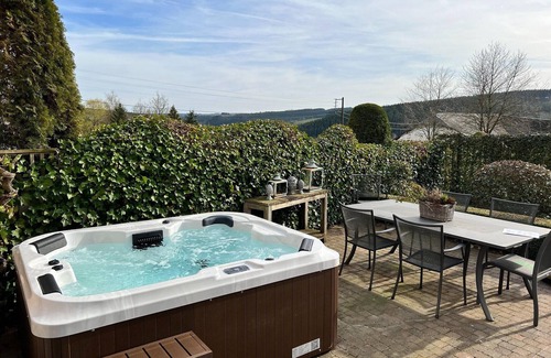 Menufontaine House | Luxurious Holiday Home with Sauna in Fauvillers