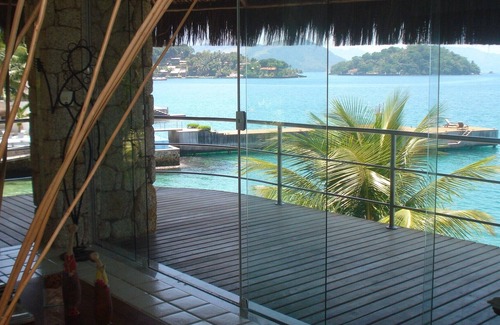 Vila Velha House | Luxurious home with private beach, pool, full view of Angra Bay