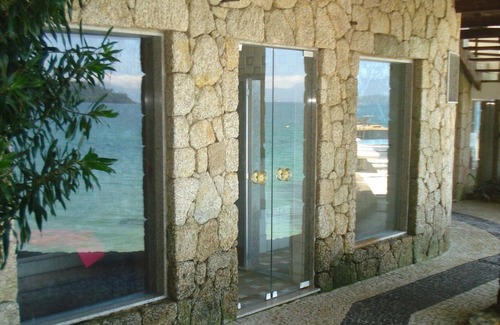 Vila Velha House | Luxurious home with private beach, pool, full view of Angra Bay