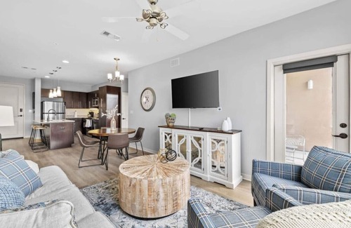 Rolling Mill Hill Condo | Luxurious Large 2 bed 2 bath Downtown Condo- #402