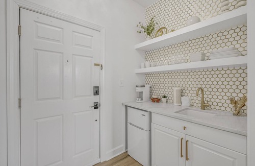 Rosemary Beach Apartment | Luxurious Large Studio overlooking 30A nestled b/w Rosemary and Alys Beach