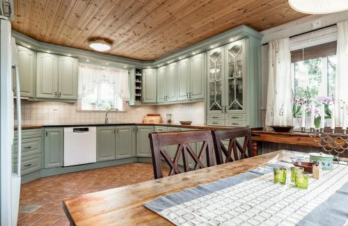 Bergsjo Apartment | Luxurious Log House - Gränsfors 354