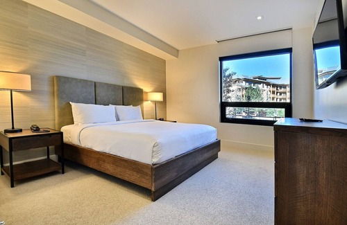 Park City Condo | Luxurious & Modern Ski-in, Ski-out 2 BR in Canyons Village by RedAwning