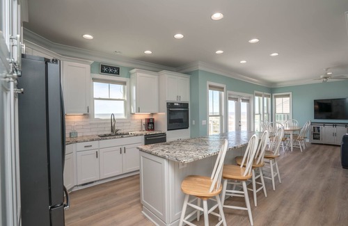 Tranquil Harbour House | Luxurious oceanfront located in OKI's Paradise Shores - Blue Bayou