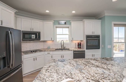 Tranquil Harbour House | Luxurious oceanfront located in OKI's Paradise Shores - Blue Bayou