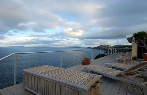 Peterborg Villa | Luxurious Oceanfront Villa situated on 1 private acre with Dramatic Ocean Views