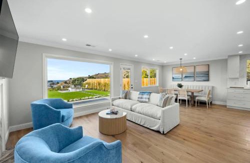 Linda Mar House | Luxurious Private Coastal Home Hot Tub & Ocean Views Near San Francisco