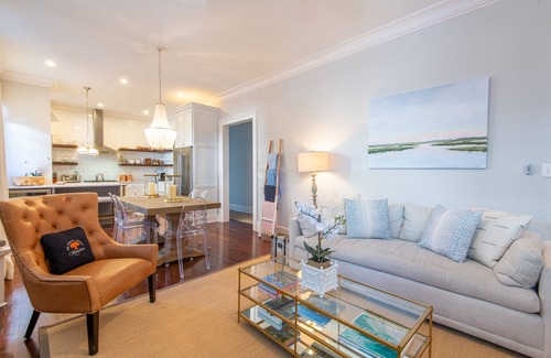 South of Broad House | Luxurious, Renovated South of Broad Condo