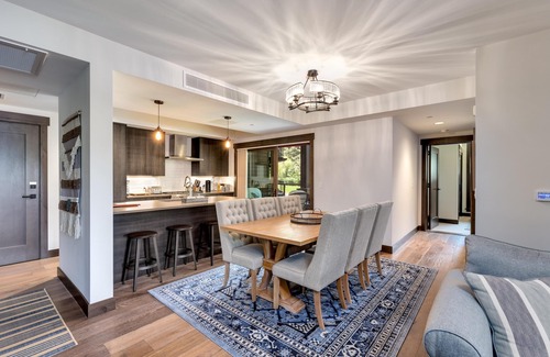 Stateline Condo | Luxurious Residence 1345 sqft. 2 bed, 2 bath in Private Lakefront Community