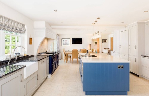 Tiddington House | Luxurious Riverside 4Bed Family Home, Tiddington | Pass The Keys