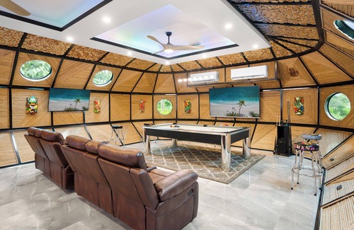Potrero Hotel | Luxurious room poolside with Rain Shower, Near Beaches, Gameroom, Exotic Birds