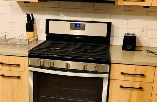 Cumberland Condo | LUXURIOUS SPACIOUS PLACE NEAR TRUIST PARK!