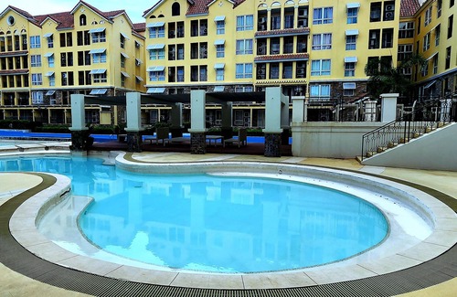 Cebu Condo | Luxurious staycation.nRelax in style in a serene Oasis, with calm ambiance.