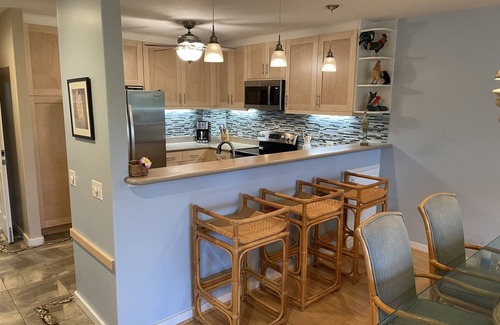 Princeville Condo | Luxurious Upgraded 2 master BR 2 private BA Fairway views, 200 yards from Ocean