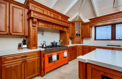 Testman House | Luxurious Villa Upstairs Level with Pool