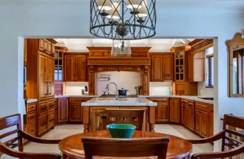 Testman House | Luxurious Villa Upstairs Level with Pool