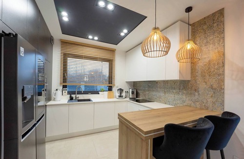 Trzebinia Villa | Luxurious villa with pool near Energylandiai