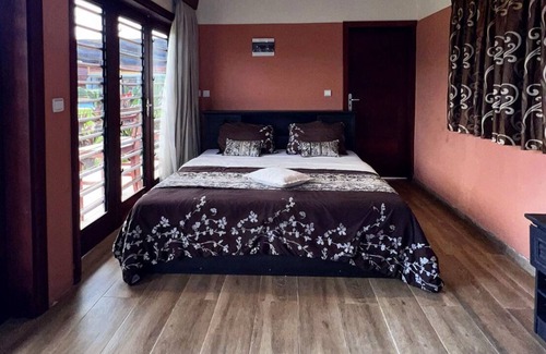 Assinie Villa | Luxurious villa with pool/jacuzzi and lagoon view.