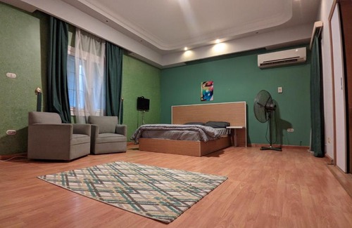 Al-Basatin Villa | Luxurious villa with swimming pool, private entrance and garden