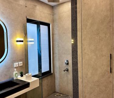 Lahore House | Luxury 10 Marla Fully Furnished House for Rent in DHA Phase 4