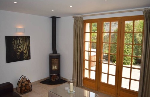 Saint-Polycarpe House | Luxury 2 bed cottage with jacuzzi near Limoux