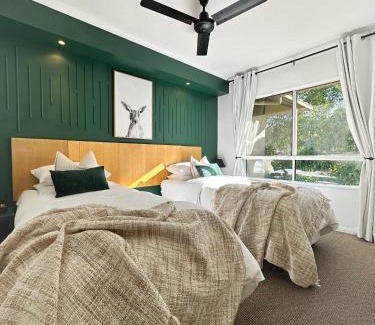 Cairns North Apartment | Luxury 2 Bedroom apartment, Treetop views, Resort with 4 swimming pools