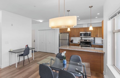 Central Okanagan Apartment | Luxury 2-Bedroom Condo with Lake & Mountain Views