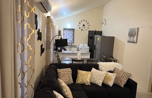 Portmore House | Luxury 2-Bedroom Retreat in Gated Community – Near Beaches & City Fun