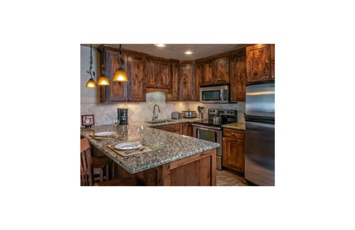 Breckenridge Condo | Luxury 2-bedroom ski in-ski out condo, available the week of January 17-24, 2026