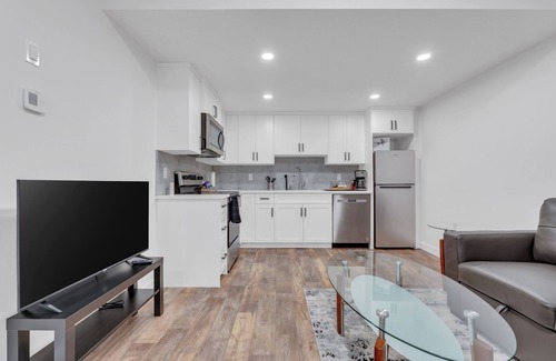 Southeast Calgary House | Luxury 2Bdr Retreat, Calgary, Everything You Need, Best coffee