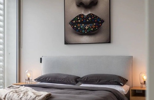 Freemans Bay Apartment | Luxury 2bed/2bath penthouse in Freemans Bay with free basement car park & wifi