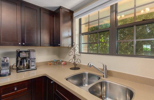 Villa Antigua Condo | LUXURY 2br/2baRemodel in the HEART of Scottsdale! HEATED POOL, GYM, TENNIS COURT