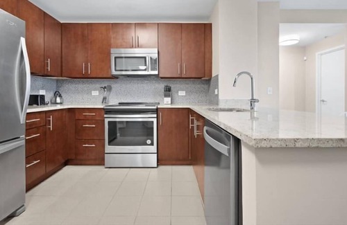 Hudson Exchange Apartment | Luxury 2BR | Gym & Pool | Jersey City by GLS