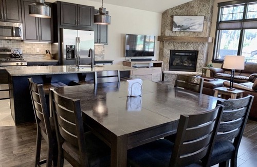 Keystone House | Luxury 3 Bedroom Mountain Townhome in Keystone