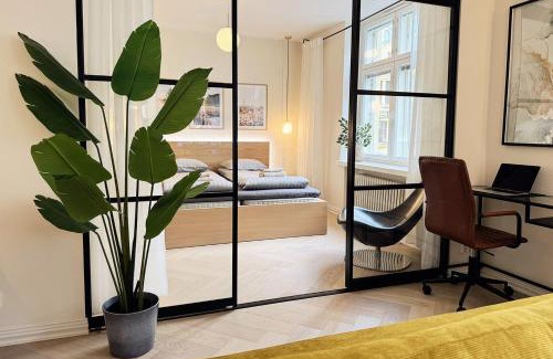 Ullanlinna Apartment | Luxury 3-Bedroom Suite on Most Beautiful Street of Helsinki