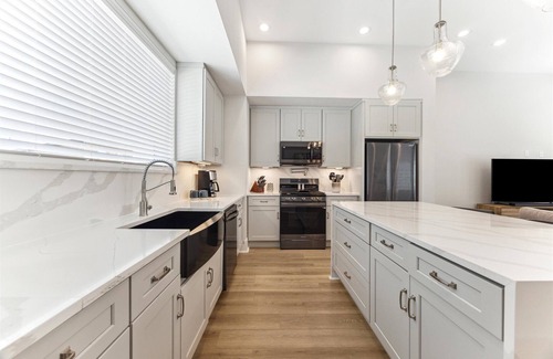 Spring Branch Central House | Luxury 3 Story Home Spring Branch EV Ready Garage