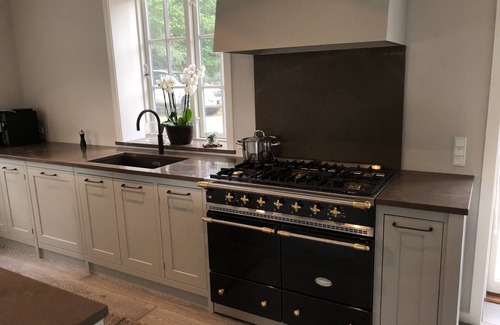 Tisvildeleje House | Luxury 3BR/3BA Beach House directly on forest path to the beach