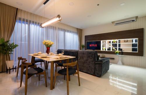 Tan Phu District Apartment | Luxury 3BR Apartment 121m - Resort Pool & Gym - Near Aeon Mall