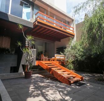 Miraflores Apartment | Luxury 3BR House with Terrace in Miraflores