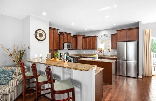West Ocean City House | Luxury 4 Bedrooms, 3 1/2 Baths End Unit Townhouse in West Ocean City MD!
