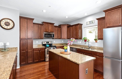West Ocean City House | Luxury 4 Bedrooms, 3 1/2 Baths End Unit Townhouse in West Ocean City MD!