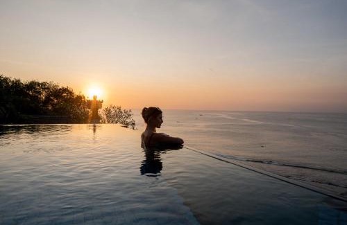 Uluwatu Villa | Luxury 4 Bedrooms Villa With Ocean View