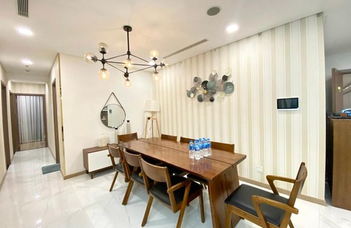 Hang Xanh Apartment | Luxury 4br apart in Landmark 81-11.04