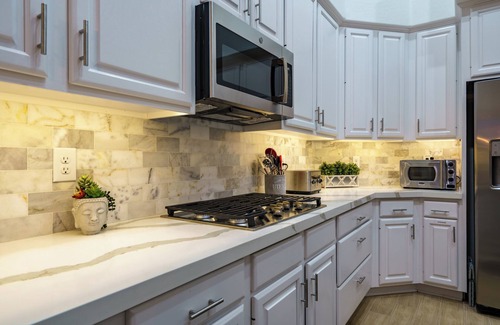 Dave Brown Arabian Estates House | Luxury 4BR w/Heated Pool Near Mayo & Golf
