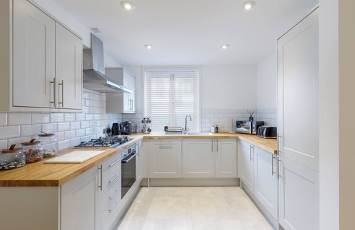 Hove House | Luxury 5 bedroom home, newly refurbished to a high standard throughout